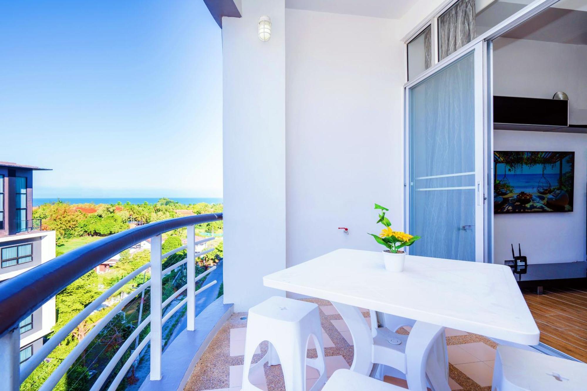 Апартаменты First Hua Hin - Happy Rent Экстерьер фото